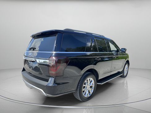Used 2021 Ford Expedition XLT RWD image 3