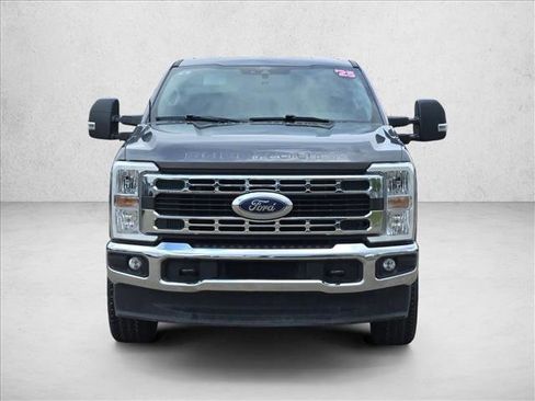 Used 2025 Ford F250 XLT AWD/4WD image 2