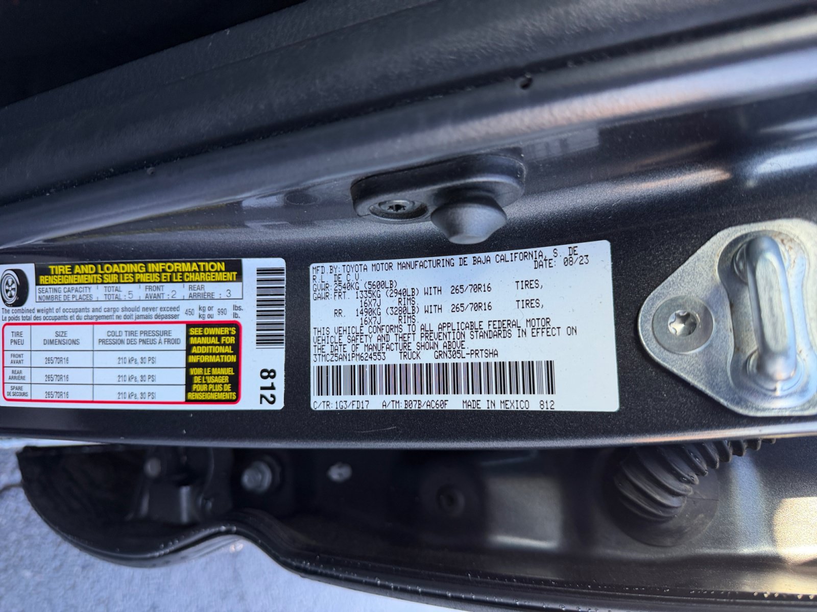 Used 2023 Toyota Tacoma TRD Off-Road AWD/4WD image 40