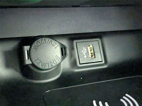 Certified 2025 Toyota RAV4 LE FWD image 24
