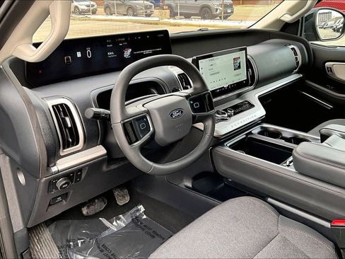 Certified 2025 Ford Expedition Max Active image 13