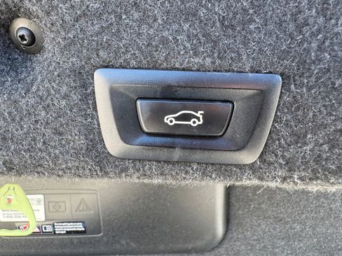 Used 2012 BMW 528i Sedan image 32