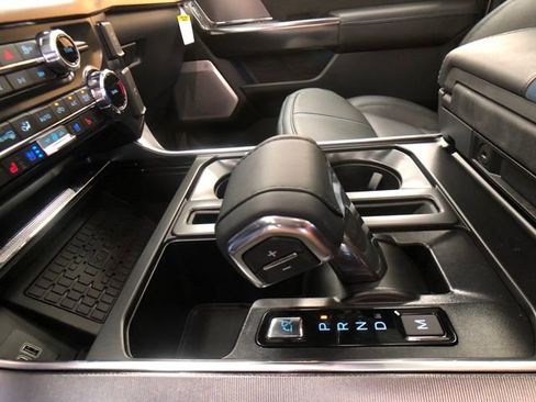 New 2025 Ford F150 Platinum w/ Equipment Group 702A High image 19