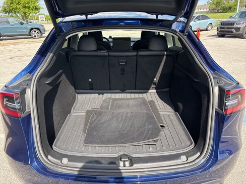 Used 2024 Tesla Model Y Long Range RWD image 4