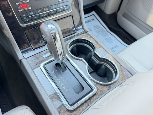 Used 2015 Lincoln Navigator L 4WD image 26