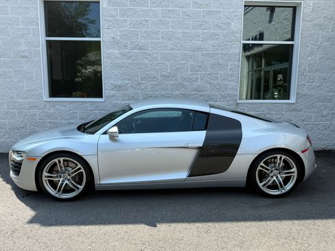 Used 2011 Audi R8 V8 image 6