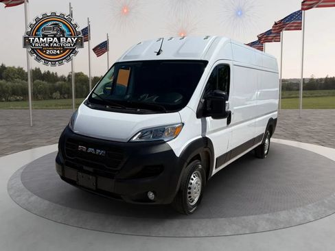 Used 2025 RAM ProMaster 2500 w/ Convenience Group FWD image 1
