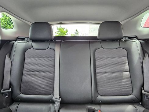 Used 2025 Chevrolet Trax LT w/ LT Convenience Package FWD image 25