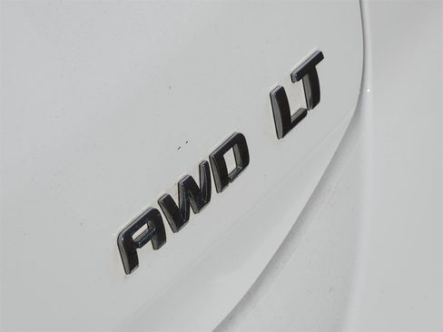 Used 2023 Chevrolet Equinox LT image 12