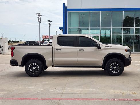New 2026 Chevrolet Silverado 1500 ZR2 w/ LPO, Dark Essentials Package AWD/4WD image 7