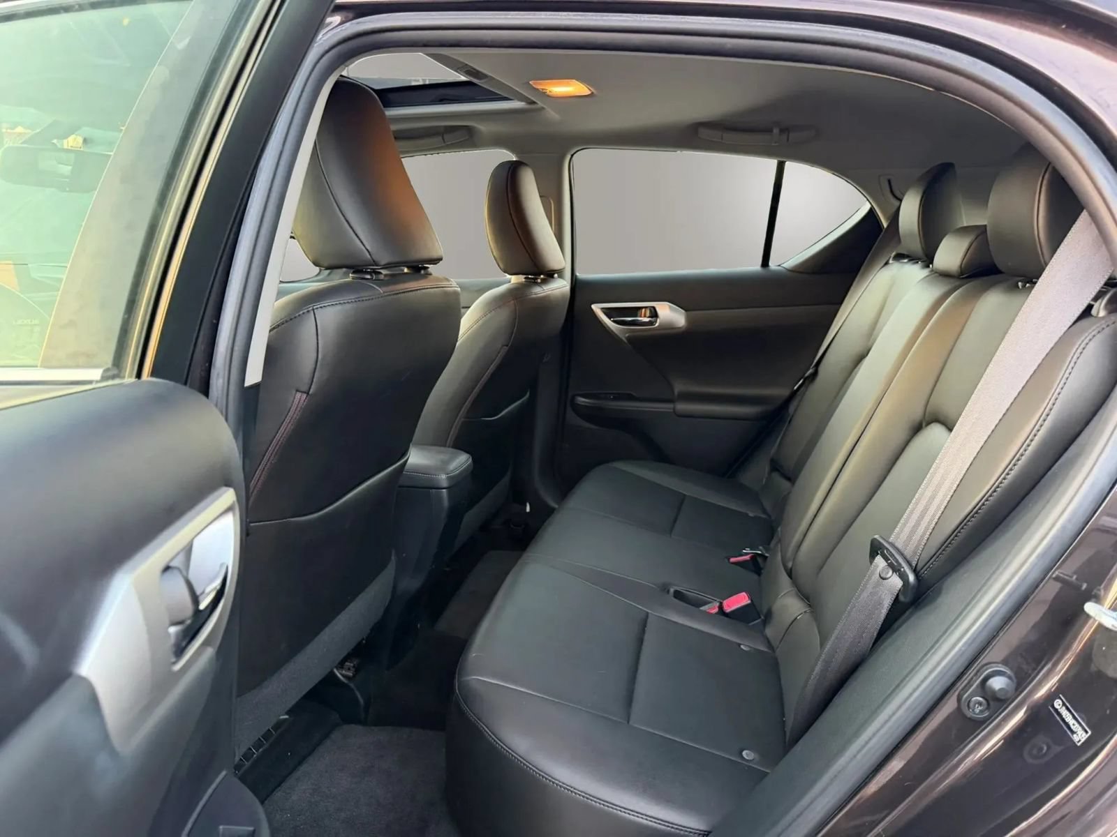 Used 2012 Lexus CT 200h Premium w/ Premium Audio Pkg FWD image 28