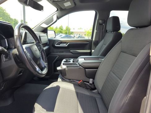 Used 2022 Chevrolet Silverado 1500 RST w/ Protection Package AWD/4WD image 10