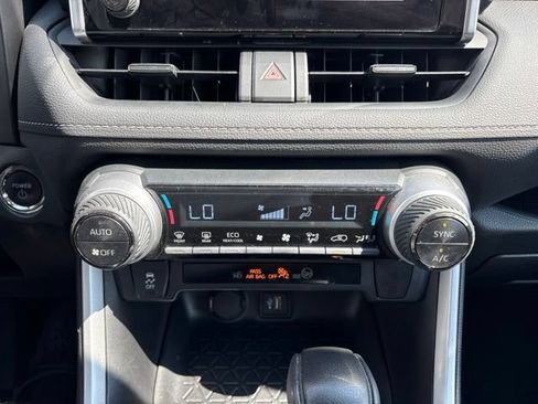 Used 2023 Toyota RAV4 XLE AWD/4WD image 17