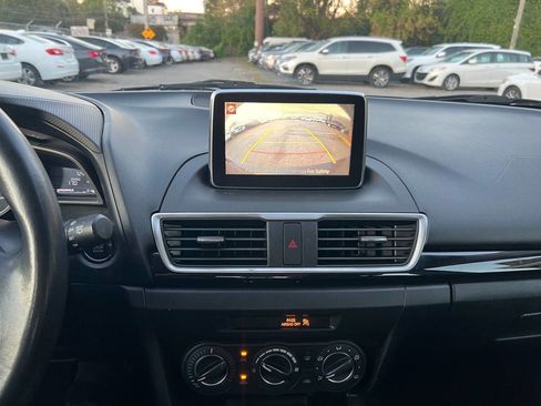 Used 2015 MAZDA MAZDA3 i Touring image 21