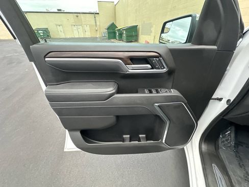 Used 2026 GMC Sierra 1500 SLT AWD/4WD image 18