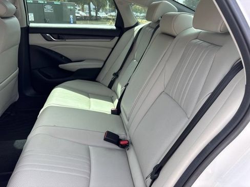 Used 2020 Honda Accord Touring image 16