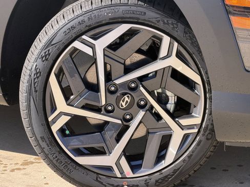 Used 2026 Hyundai Kona SEL Premium image 9