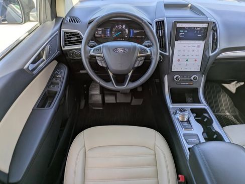 Certified 2022 Ford Edge SEL w/ Convenience Package image 13
