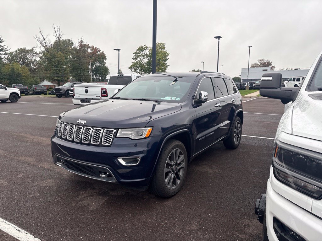 Used 2017 Jeep Grand Cherokee Overland AWD/4WD image 4
