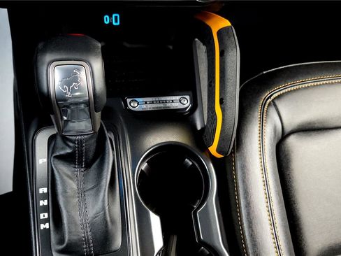 Used 2024 Ford Bronco Badlands image 36