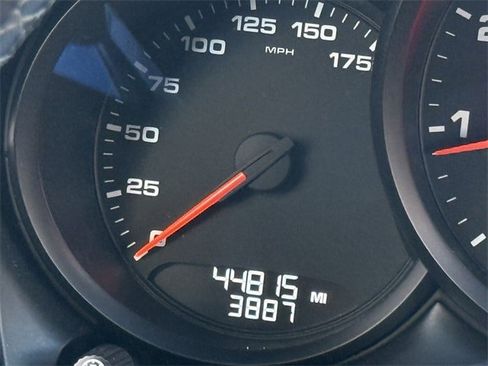 Used 2020 Porsche Macan image 14