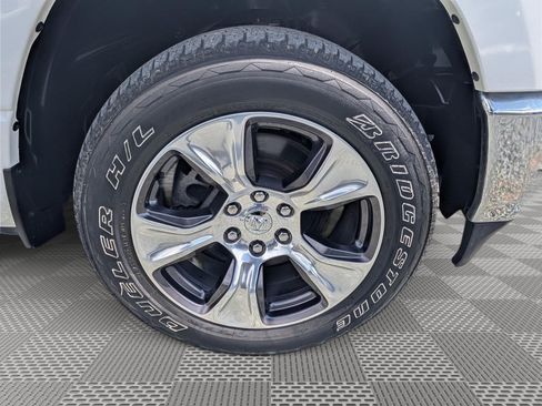 Used 2023 RAM 1500 Laramie AWD/4WD image 9