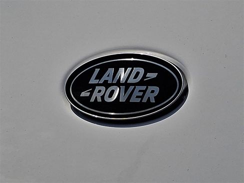 New 2025 Land Rover Discovery Dynamic SE image 23
