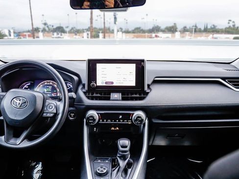 Used 2024 Toyota RAV4 XLE image 13