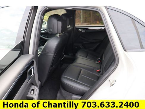 Used 2021 Porsche Macan Base image 27