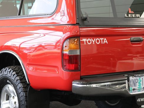 Used 2000 Toyota Tacoma 4x4 Regular Cab image 59