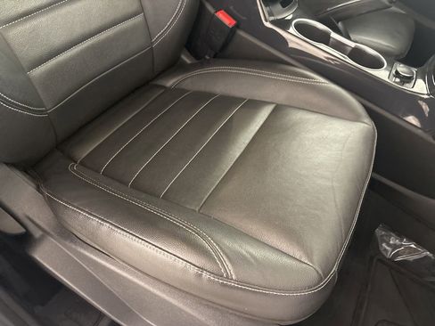 Used 2014 Ford Escape Titanium w/ Equipment Group 401A FWD image 30