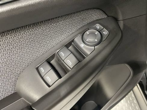 Used 2025 Chevrolet TrailBlazer LT FWD image 13