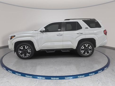 Used 2026 Toyota 4Runner TRD Sport Premium AWD/4WD image 9