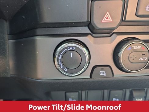 Used 2021 Toyota Tacoma TRD Sport w/ TRD Premium Sport Package AWD/4WD image 27