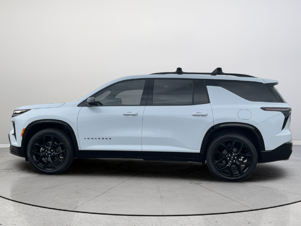 New 2026 Chevrolet Traverse RS w/ LPO, Floor Liner Package FWD image 4