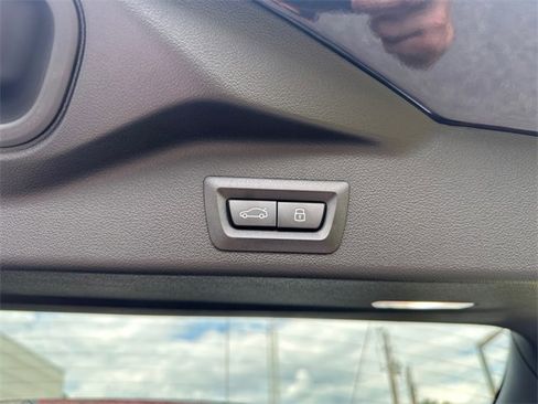 New 2026 BMW X5 xDrive40i w/ Climate Comfort Package image 16