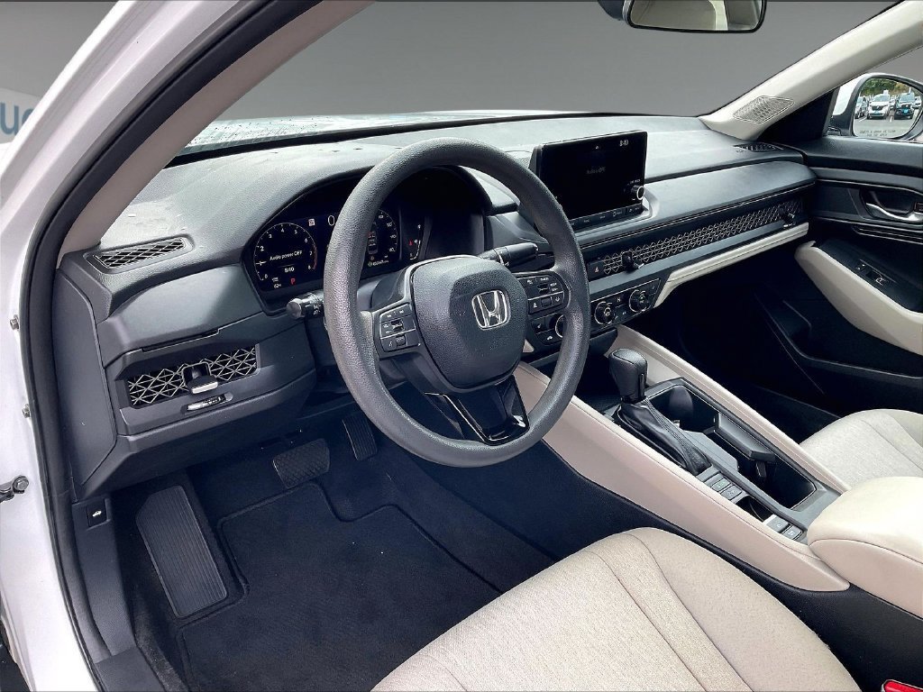 Used 2023 Honda Accord EX image 8