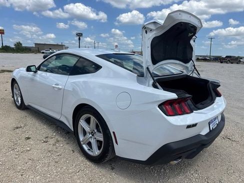 Used 2026 Ford Mustang Premium RWD image 4