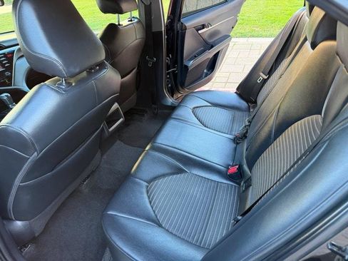 Used 2018 Toyota Camry SE FWD image 62