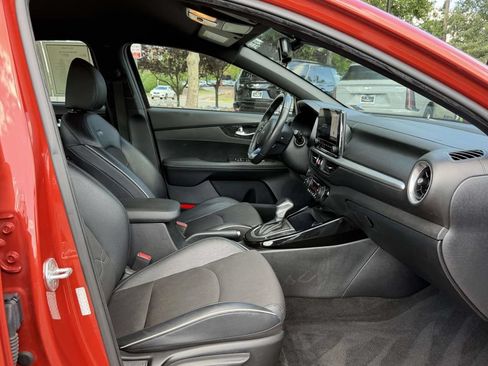 Used 2023 Kia Forte GT-Line FWD image 10