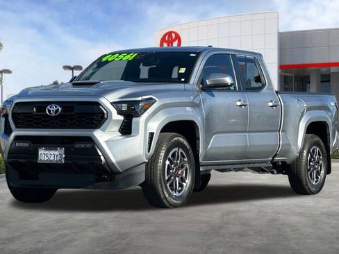 Used 2024 Toyota Tacoma 4x4 Double Cab image 9