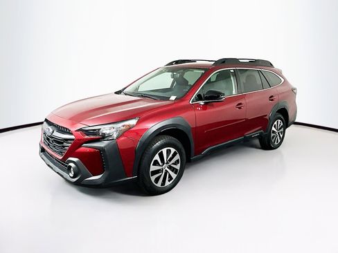 Used 2023 Subaru Outback Premium image 3