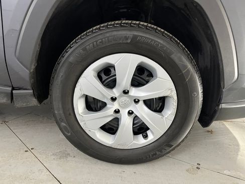 Used 2023 Toyota RAV4 LE image 18