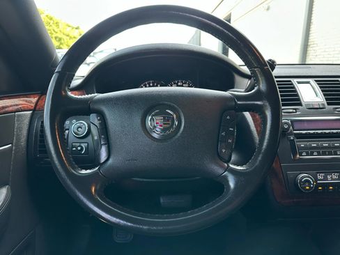 Used 2006 Cadillac DTS FWD image 33