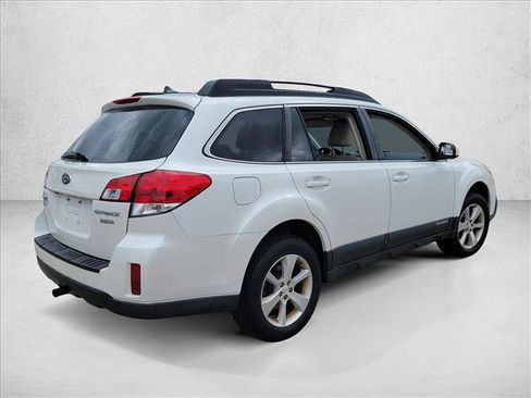 Used 2013 Subaru Outback 3.6R Limited image 5