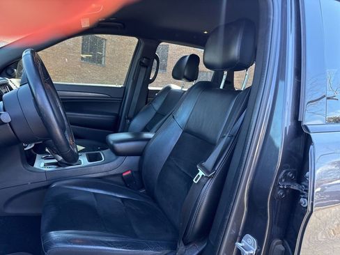 Used 2018 Jeep Grand Cherokee Altitude image 7