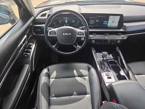 Used 2025 Kia Telluride S FWD image 23