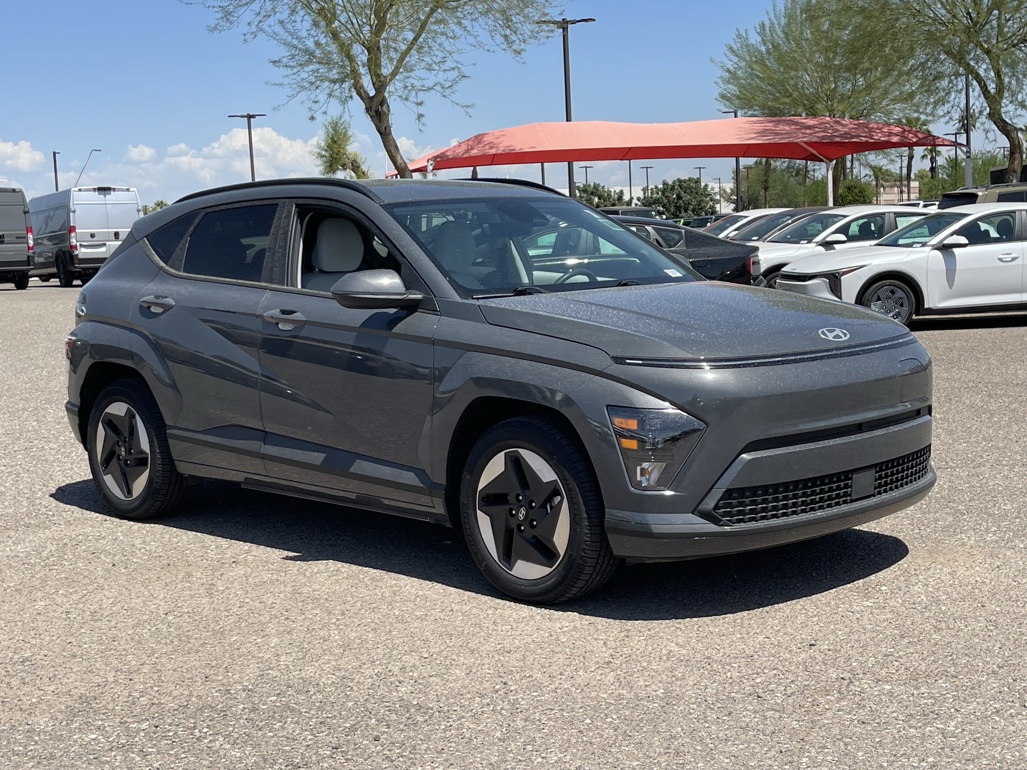 Used 2025 Hyundai Kona SEL FWD image 7