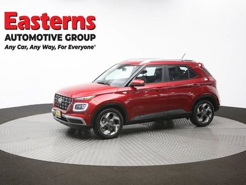 Used 2025 Hyundai Venue Limited image 57