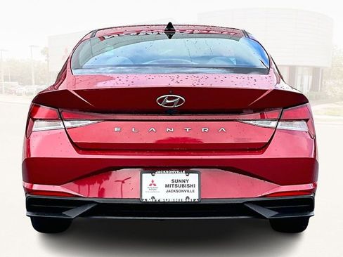 Used 2021 Hyundai Elantra SEL image 5